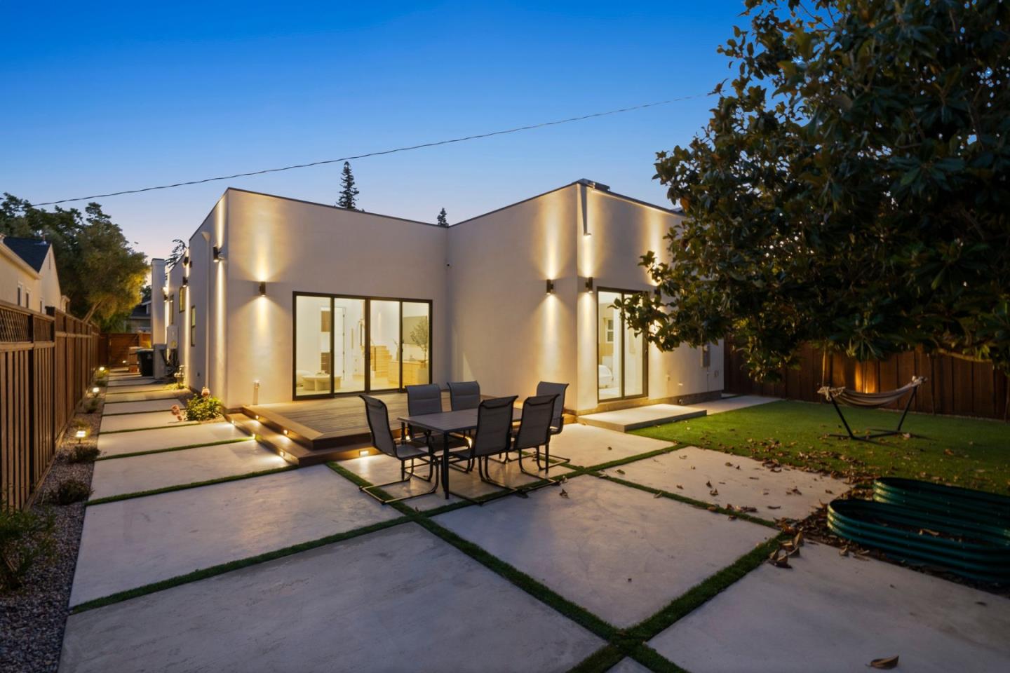 Detail Gallery Image 4 of 72 For 1025 Walnut St, San Carlos,  CA 94070 - 4 Beds | 4 Baths