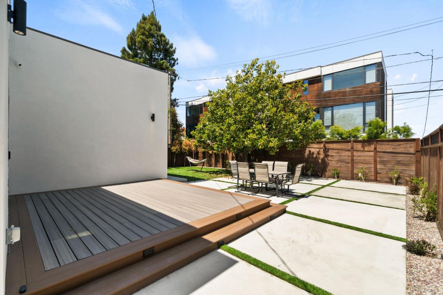 Detail Gallery Image 44 of 72 For 1025 Walnut St, San Carlos,  CA 94070 - 4 Beds | 4 Baths