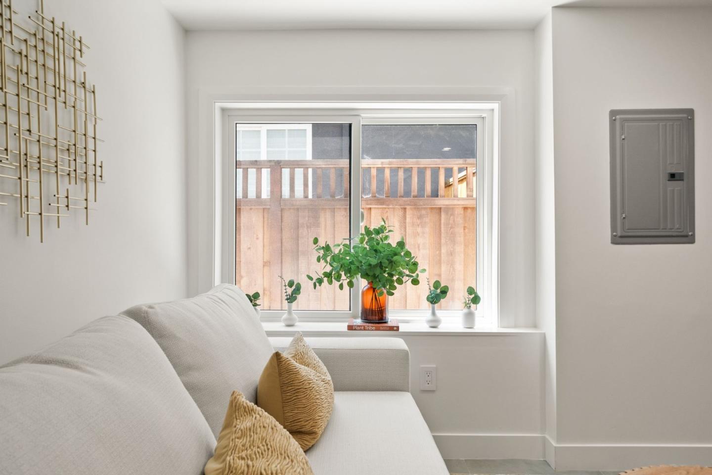 Detail Gallery Image 57 of 72 For 1025 Walnut St, San Carlos,  CA 94070 - 4 Beds | 4 Baths