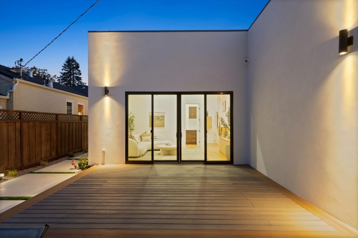Detail Gallery Image 62 of 72 For 1025 Walnut St, San Carlos,  CA 94070 - 4 Beds | 4 Baths