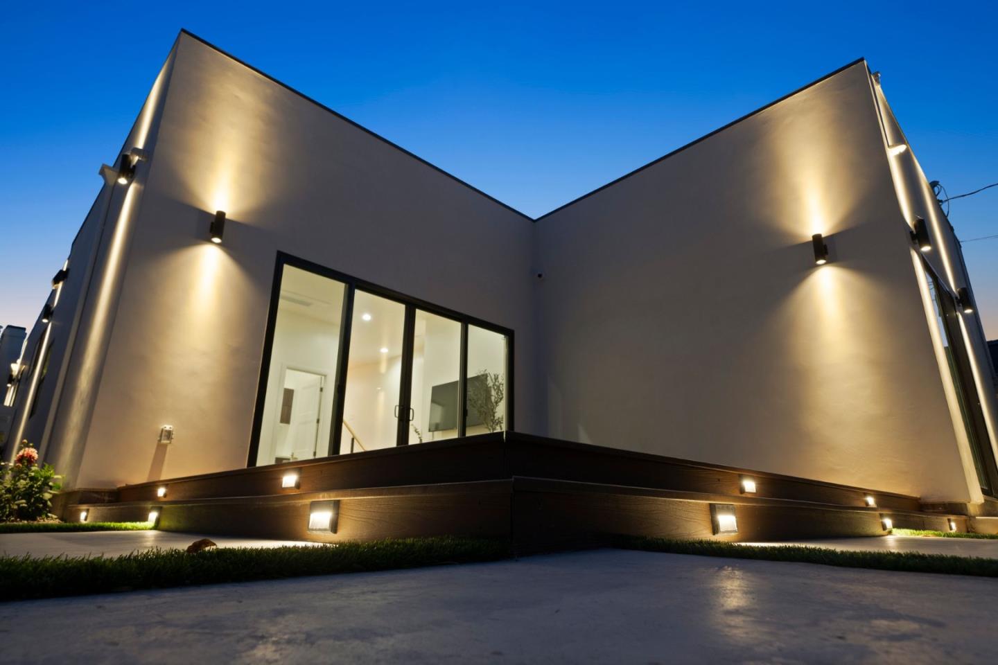 Detail Gallery Image 63 of 72 For 1025 Walnut St, San Carlos,  CA 94070 - 4 Beds | 4 Baths