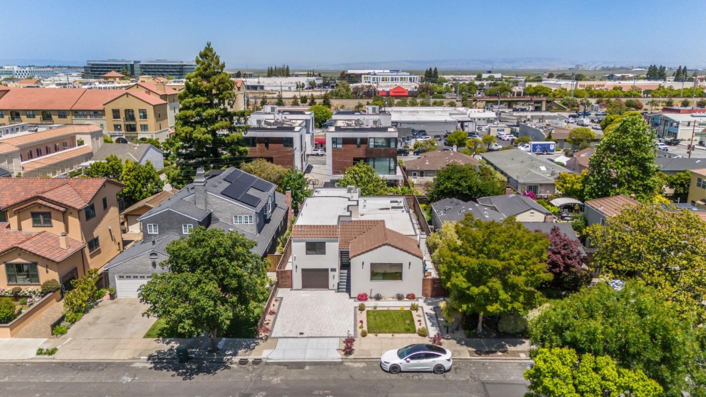 Detail Gallery Image 65 of 72 For 1025 Walnut St, San Carlos,  CA 94070 - 4 Beds | 4 Baths