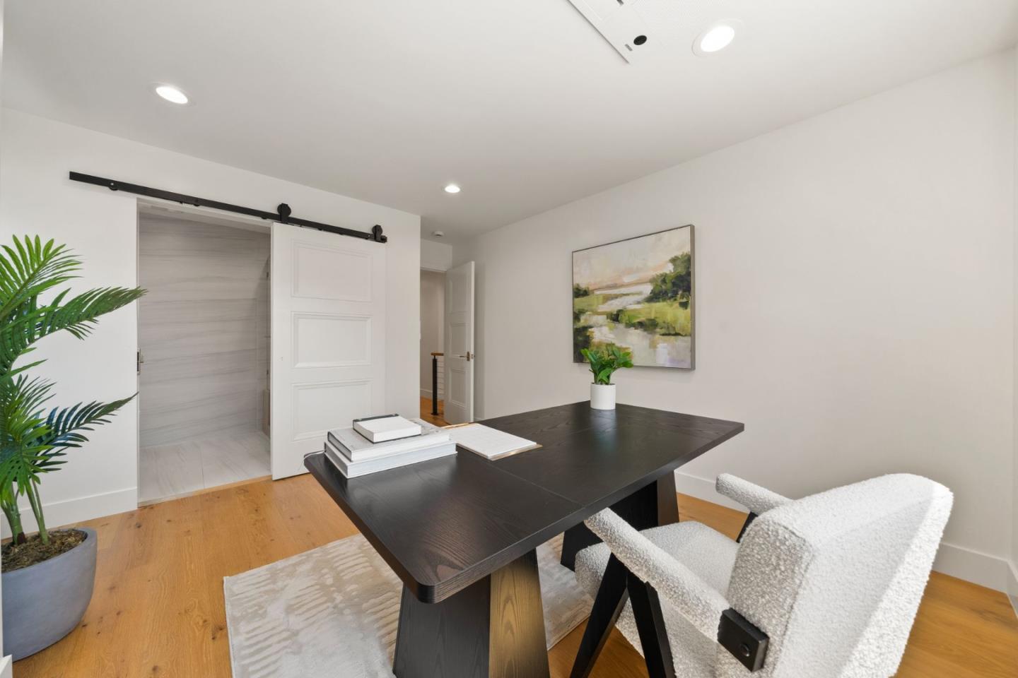 Detail Gallery Image 9 of 72 For 1025 Walnut St, San Carlos,  CA 94070 - 4 Beds | 4 Baths