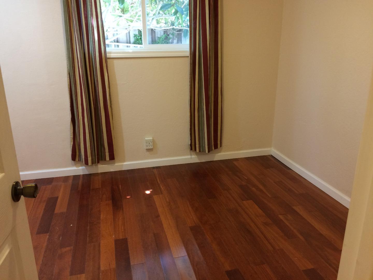 Detail Gallery Image 7 of 9 For 20760 Reid Ln, Saratoga,  CA 95070 - 4 Beds | 2 Baths