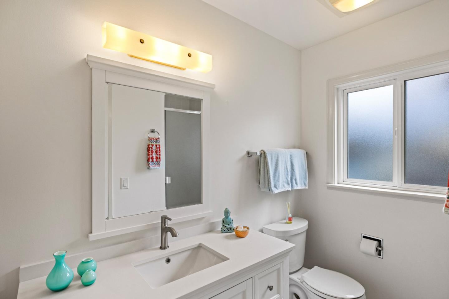 Detail Gallery Image 10 of 28 For 636 Spazier Avenue, Pacific Grove,  CA 93950 - 3 Beds | 3 Baths