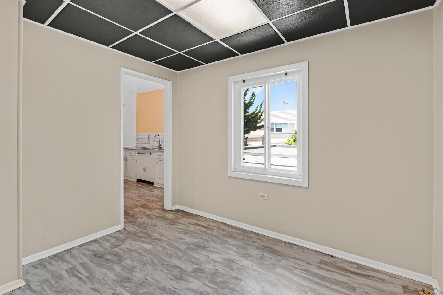Detail Gallery Image 17 of 37 For 222 Holyoke, San Francisco,  CA 94134 - 2 Beds | 1 Baths