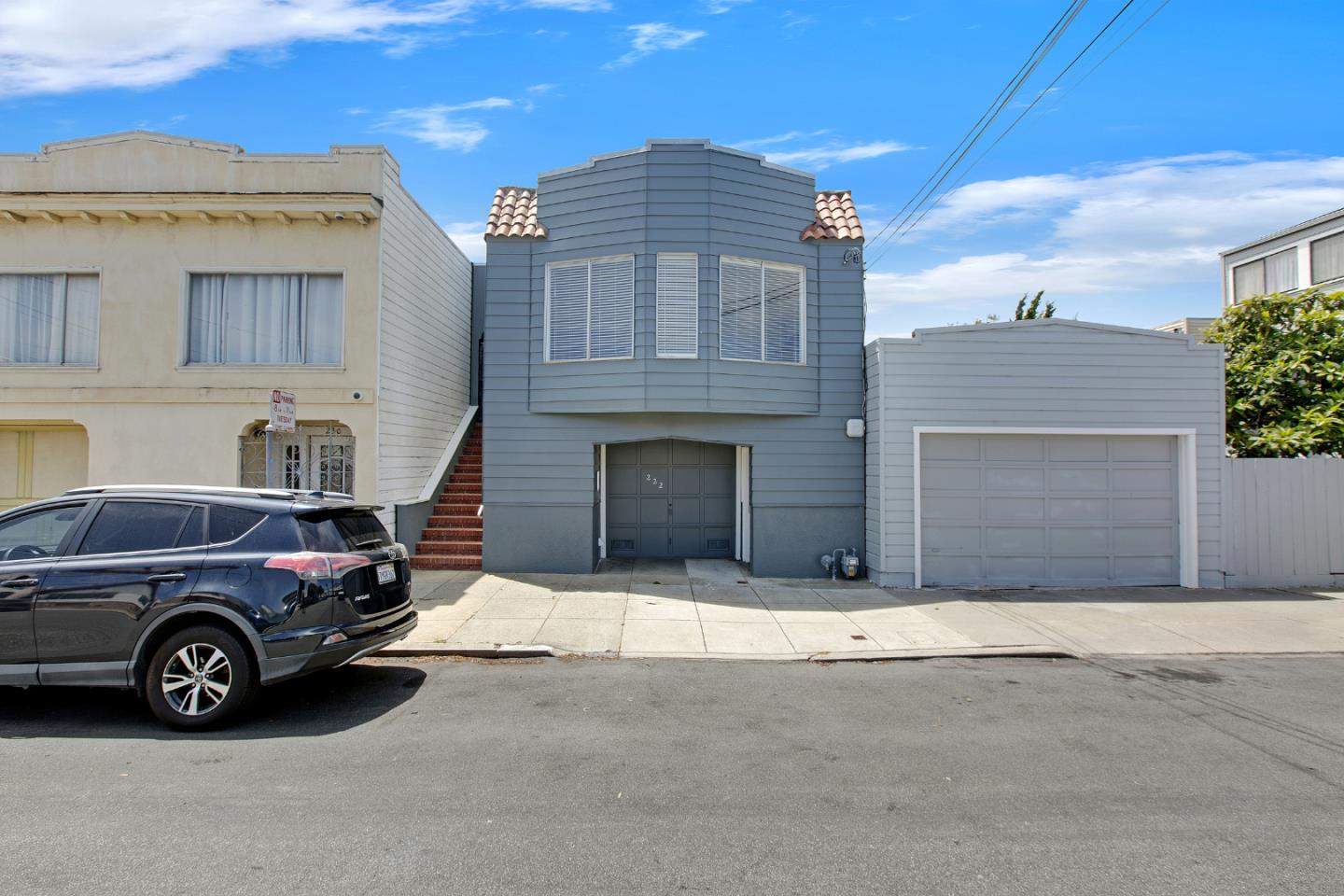 Detail Gallery Image 2 of 37 For 222 Holyoke, San Francisco,  CA 94134 - 2 Beds | 1 Baths