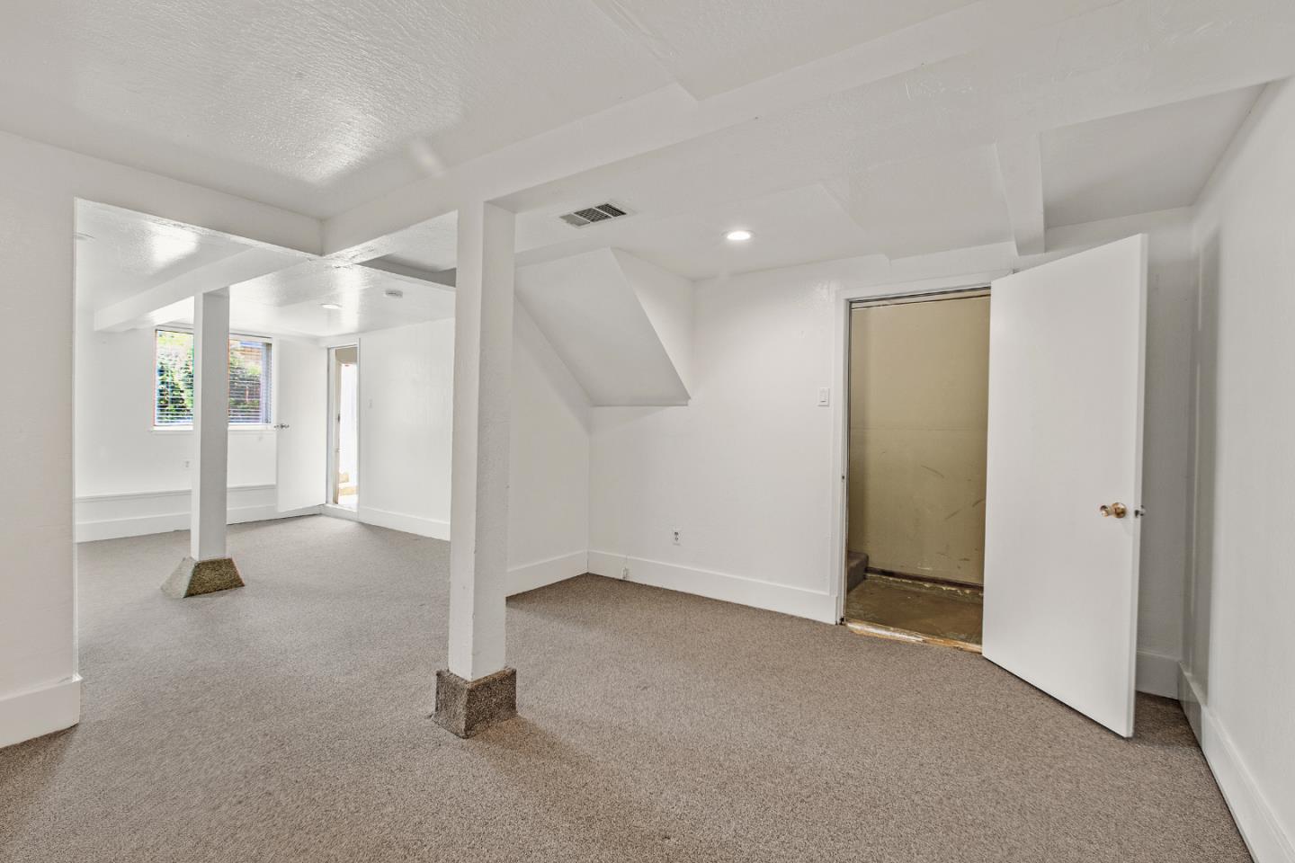 Detail Gallery Image 26 of 37 For 222 Holyoke, San Francisco,  CA 94134 - 2 Beds | 1 Baths
