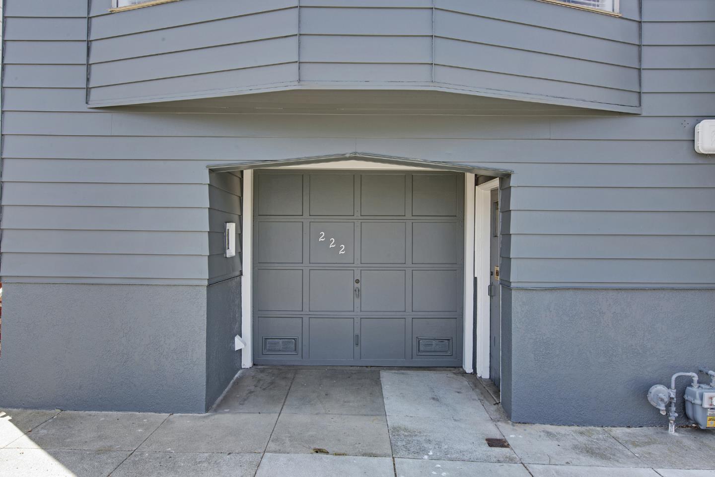 Detail Gallery Image 3 of 37 For 222 Holyoke, San Francisco,  CA 94134 - 2 Beds | 1 Baths