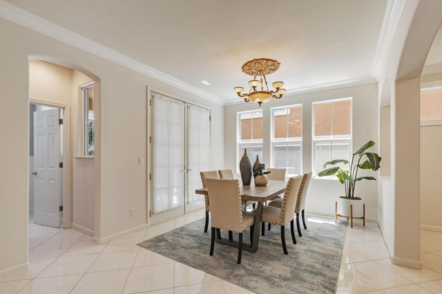 Detail Gallery Image 10 of 52 For 755 Adeline Ave, San Jose,  CA 95136 - 4 Beds | 3/1 Baths