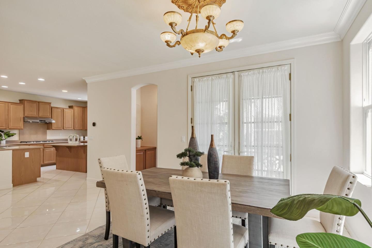 Detail Gallery Image 9 of 52 For 755 Adeline Ave, San Jose,  CA 95136 - 4 Beds | 3/1 Baths