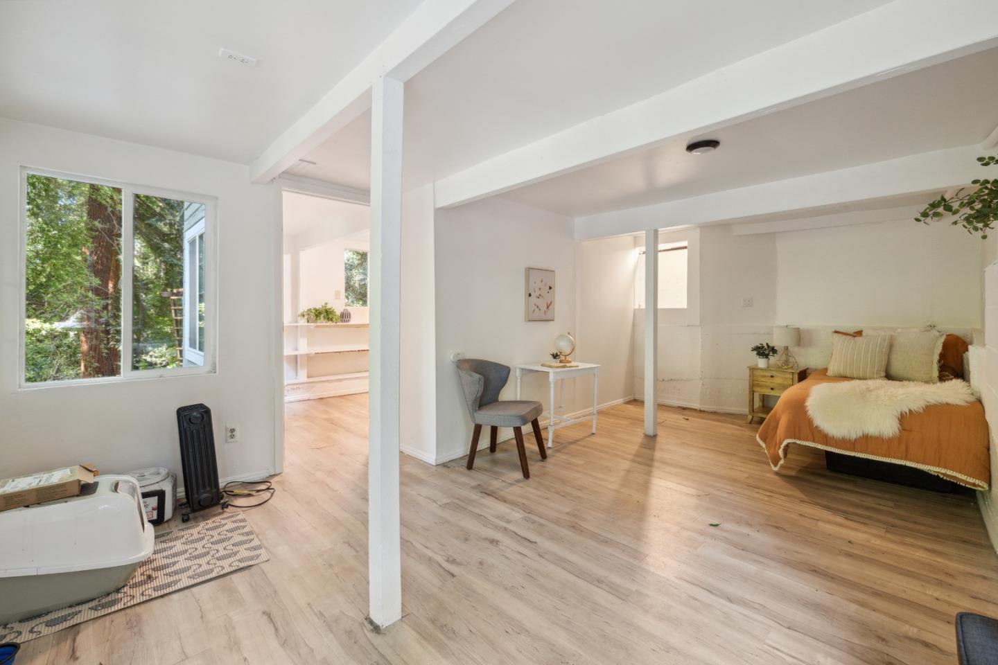 Detail Gallery Image 25 of 88 For 235 Creekside Ln, Santa Cruz,  CA 95060 - 2 Beds | 2 Baths