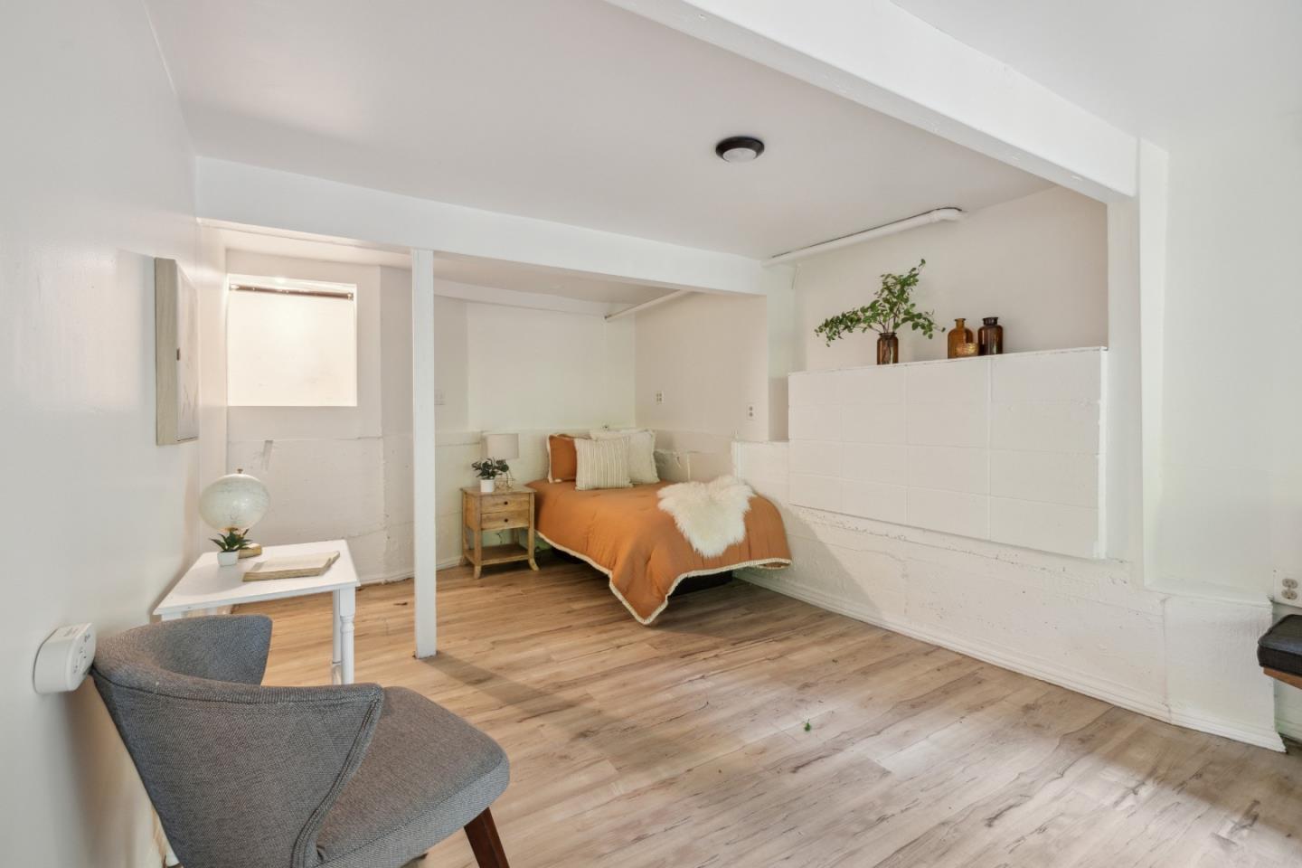 Detail Gallery Image 26 of 88 For 235 Creekside Ln, Santa Cruz,  CA 95060 - 2 Beds | 2 Baths