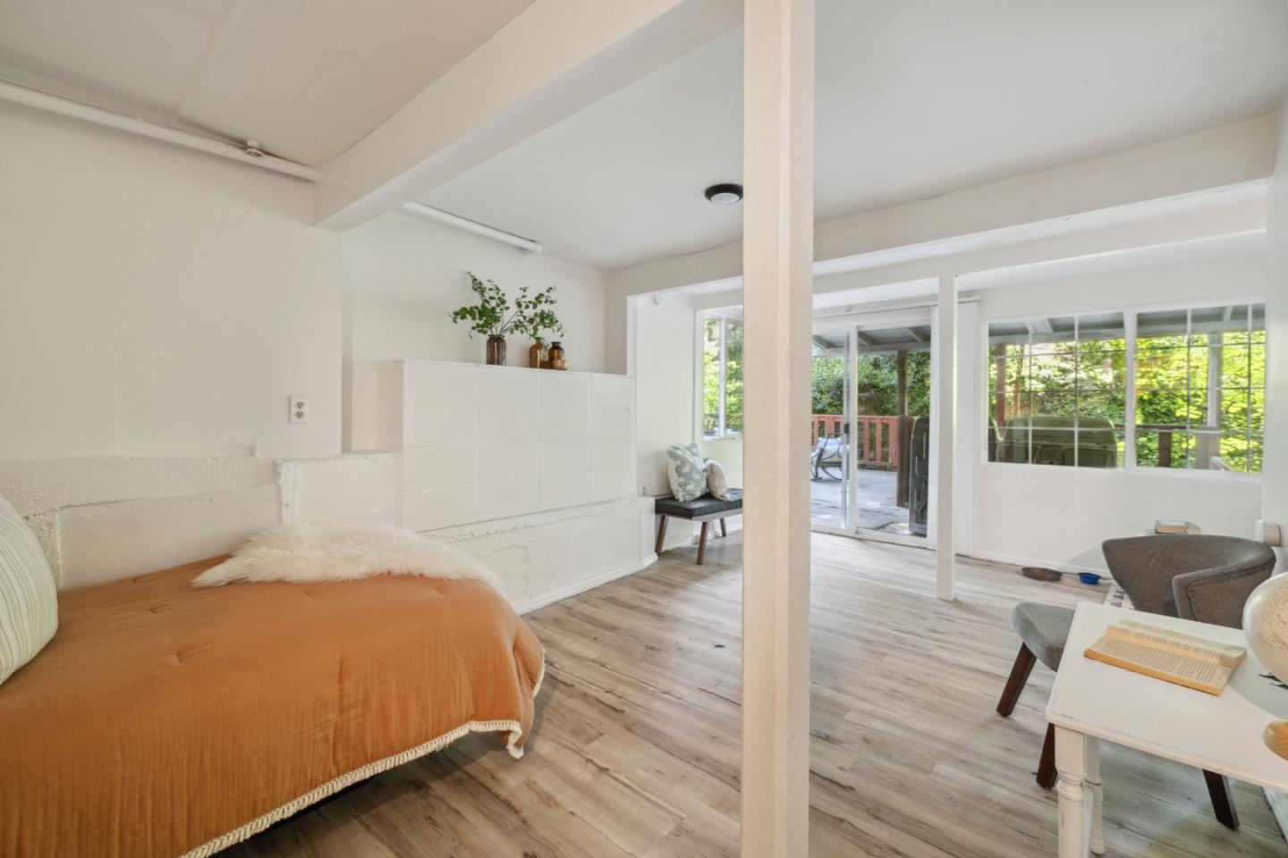 Detail Gallery Image 28 of 88 For 235 Creekside Ln, Santa Cruz,  CA 95060 - 2 Beds | 2 Baths