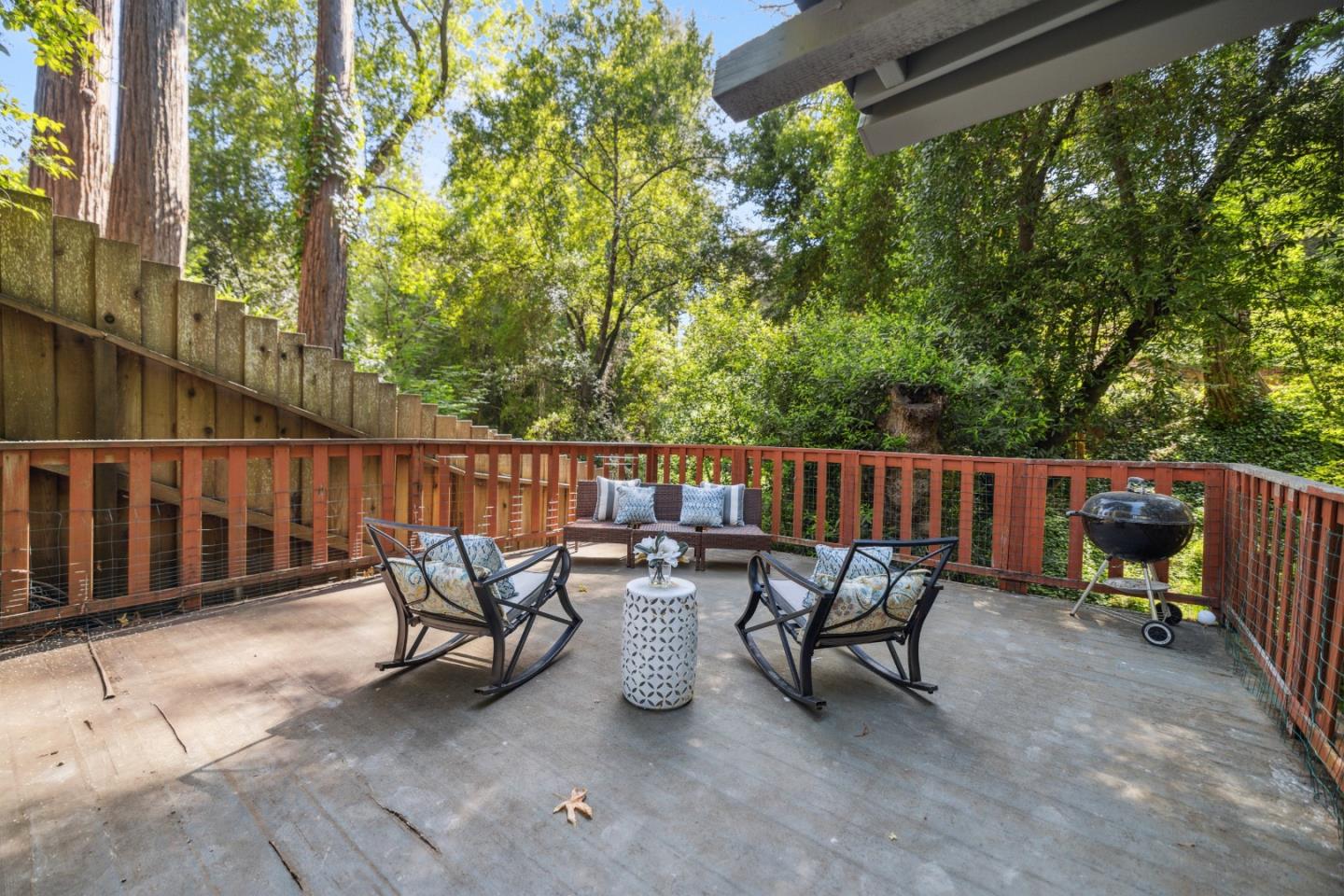 Detail Gallery Image 34 of 88 For 235 Creekside Ln, Santa Cruz,  CA 95060 - 2 Beds | 2 Baths