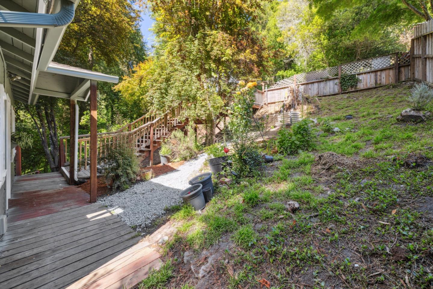 Detail Gallery Image 38 of 88 For 235 Creekside Ln, Santa Cruz,  CA 95060 - 2 Beds | 2 Baths