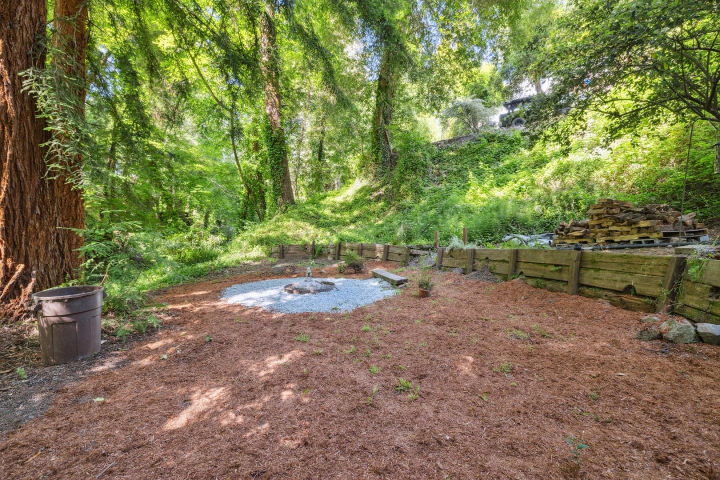 Detail Gallery Image 55 of 88 For 235 Creekside Ln, Santa Cruz,  CA 95060 - 2 Beds | 2 Baths