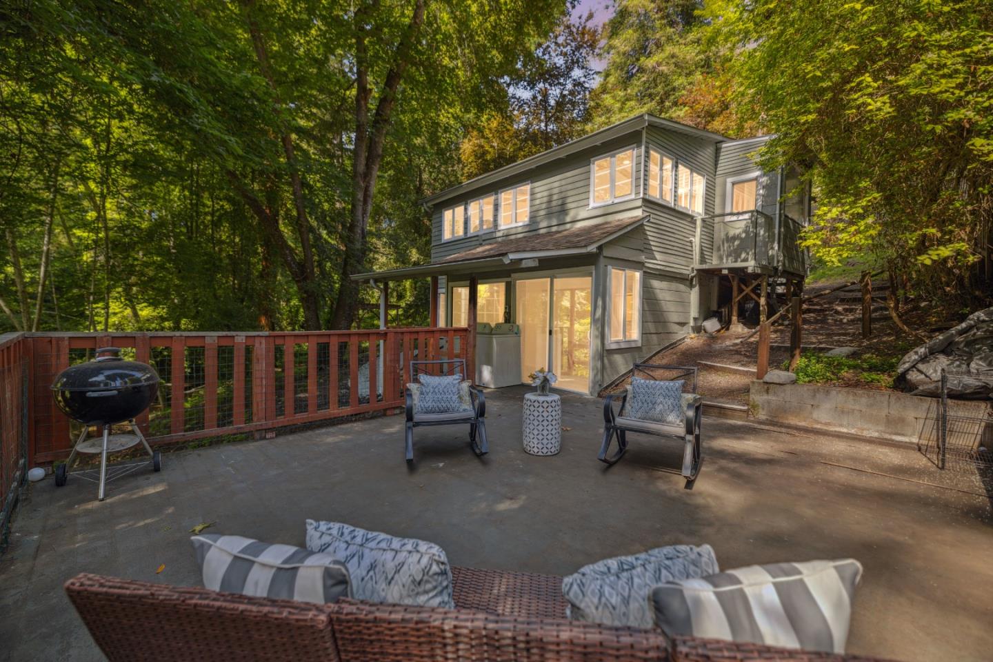 Detail Gallery Image 65 of 88 For 235 Creekside Ln, Santa Cruz,  CA 95060 - 2 Beds | 2 Baths