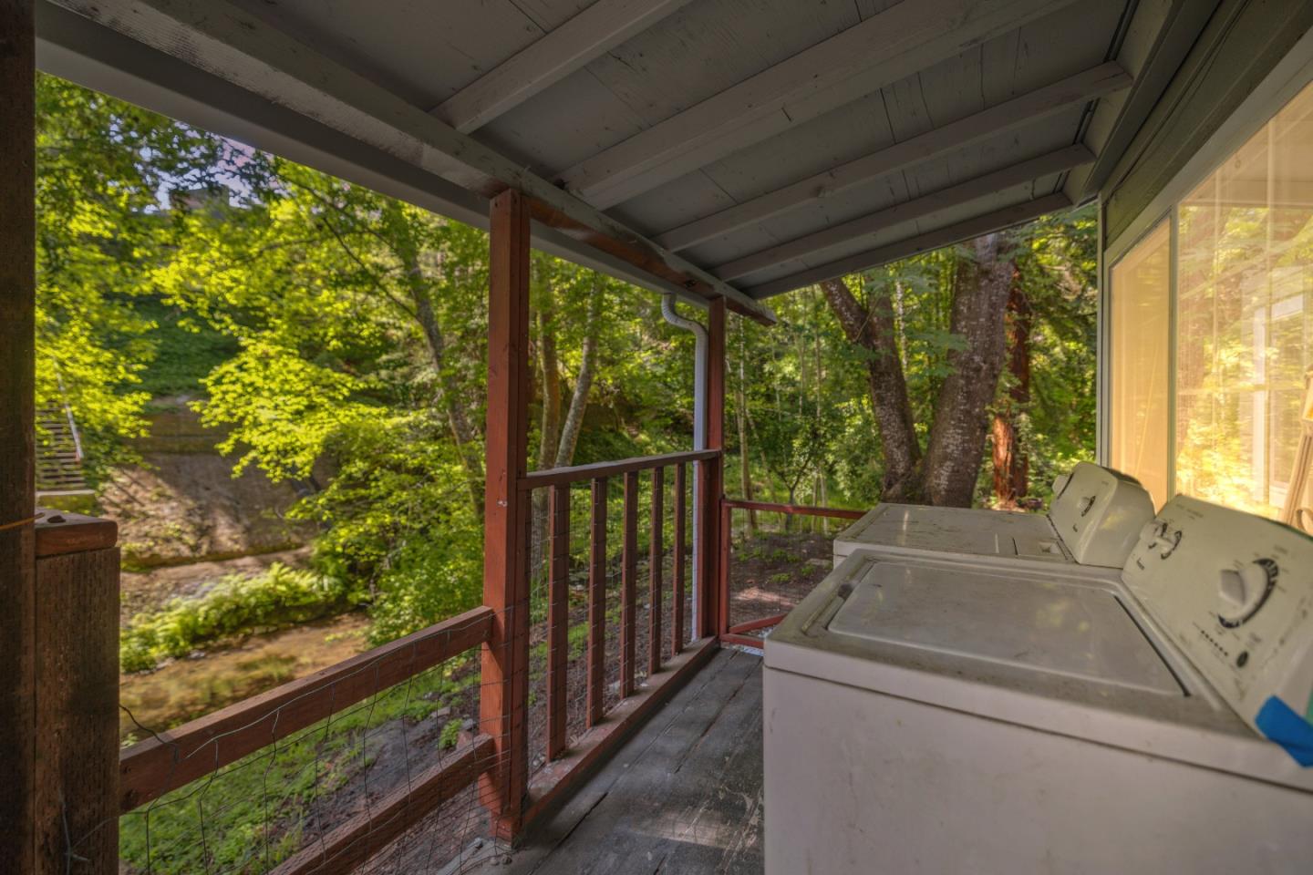 Detail Gallery Image 68 of 88 For 235 Creekside Ln, Santa Cruz,  CA 95060 - 2 Beds | 2 Baths