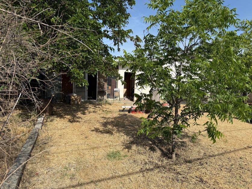 Detail Gallery Image 17 of 19 For 160 N Santa Rosa St, Los Banos,  CA 93635 - 3 Beds | 2 Baths