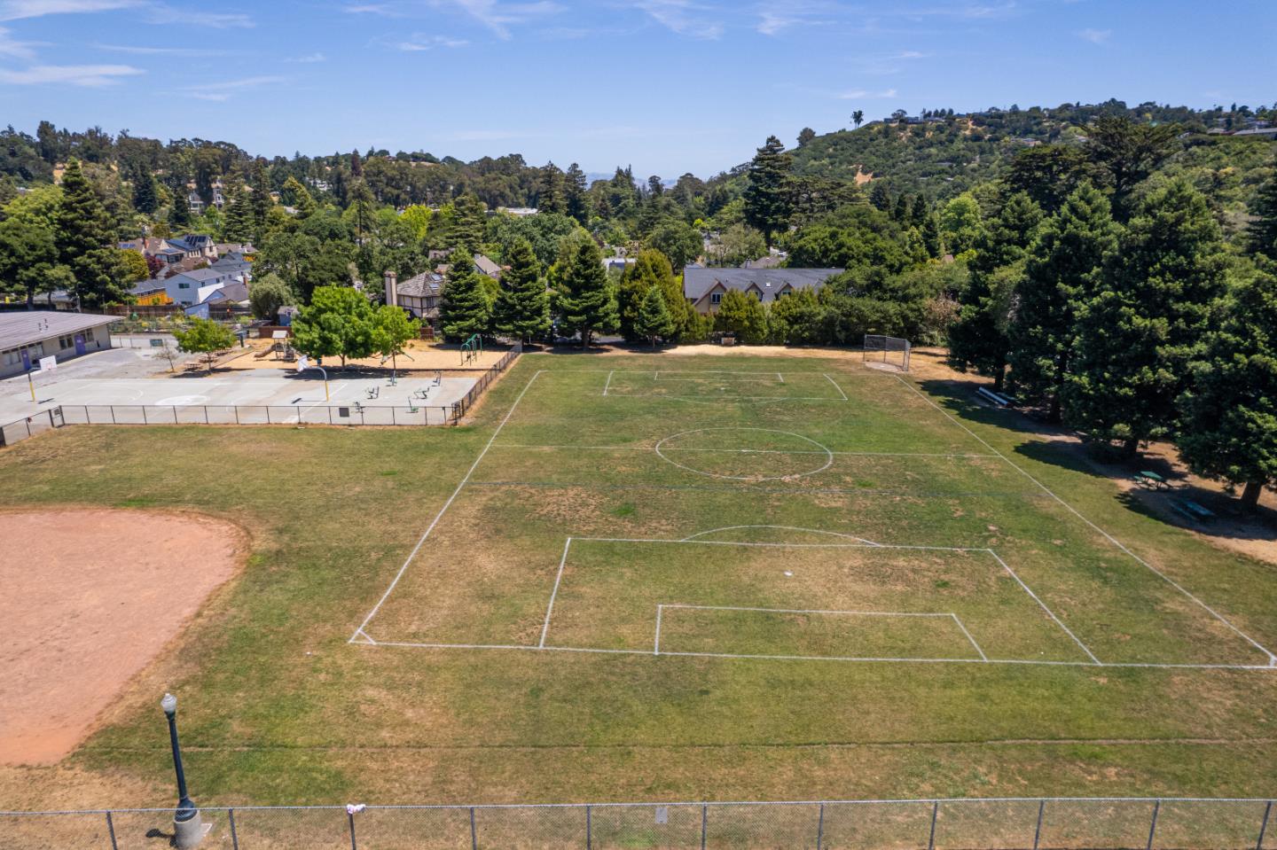 Detail Gallery Image 25 of 30 For 903 Alameda De Las Pulgas, Belmont,  CA 94002 - 3 Beds | 2 Baths