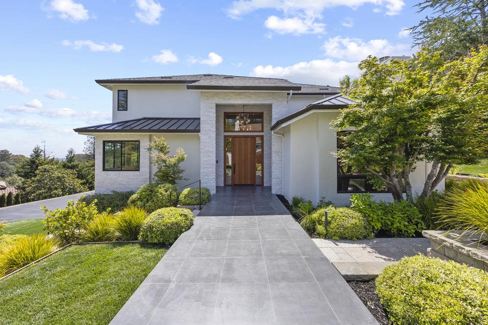 Detail Gallery Image 1 of 68 For 1095 Macadamia Dr, Hillsborough,  CA 94010 - 5 Beds | 5/1 Baths