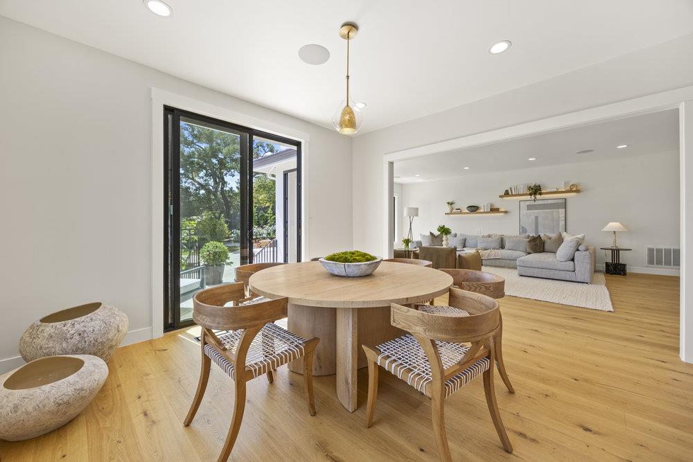 Detail Gallery Image 12 of 68 For 1095 Macadamia Dr, Hillsborough,  CA 94010 - 5 Beds | 5/1 Baths