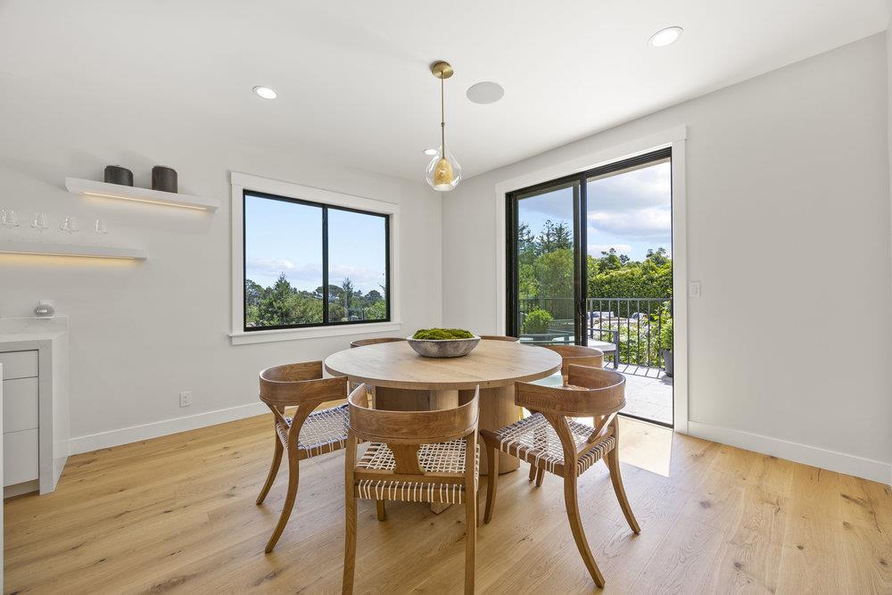 Detail Gallery Image 13 of 68 For 1095 Macadamia Dr, Hillsborough,  CA 94010 - 5 Beds | 5/1 Baths