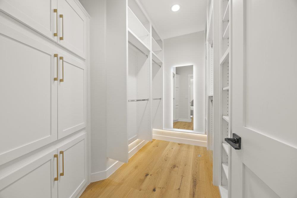 Detail Gallery Image 24 of 68 For 1095 Macadamia Dr, Hillsborough,  CA 94010 - 5 Beds | 5/1 Baths