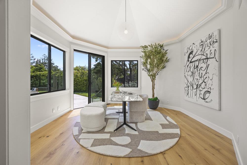 Detail Gallery Image 26 of 68 For 1095 Macadamia Dr, Hillsborough,  CA 94010 - 5 Beds | 5/1 Baths