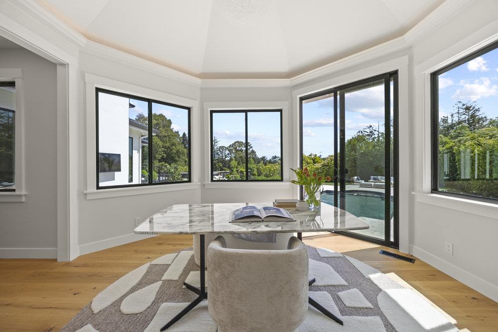 Detail Gallery Image 27 of 68 For 1095 Macadamia Dr, Hillsborough,  CA 94010 - 5 Beds | 5/1 Baths
