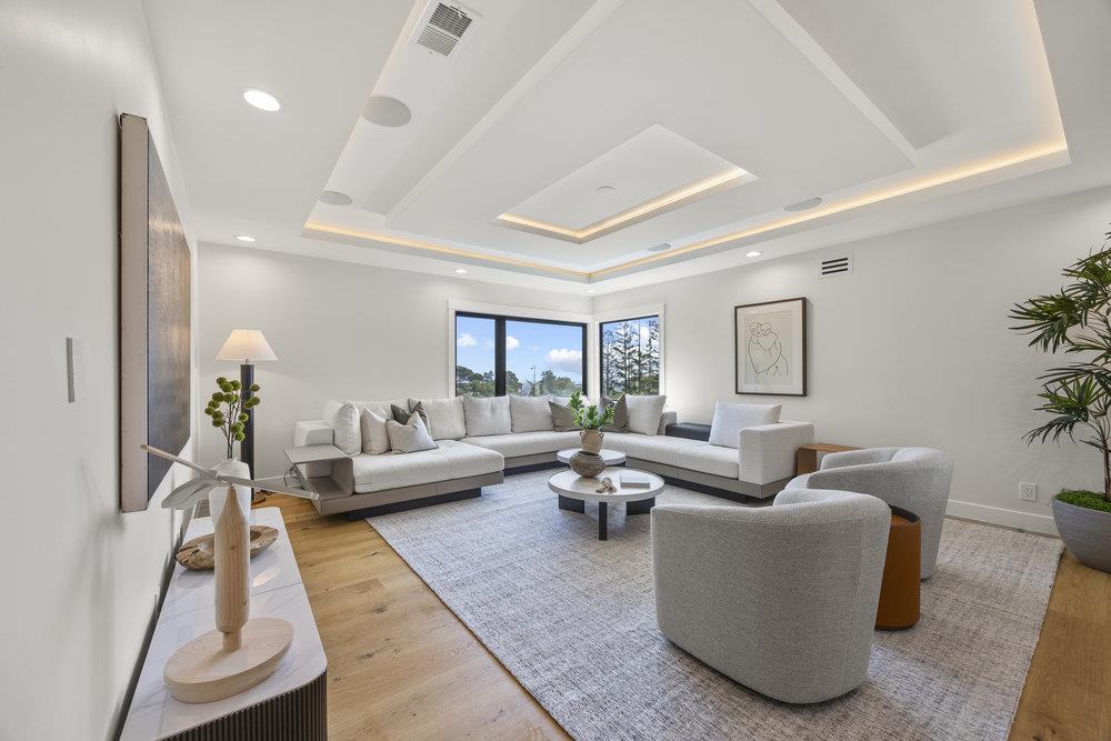 Detail Gallery Image 29 of 68 For 1095 Macadamia Dr, Hillsborough,  CA 94010 - 5 Beds | 5/1 Baths