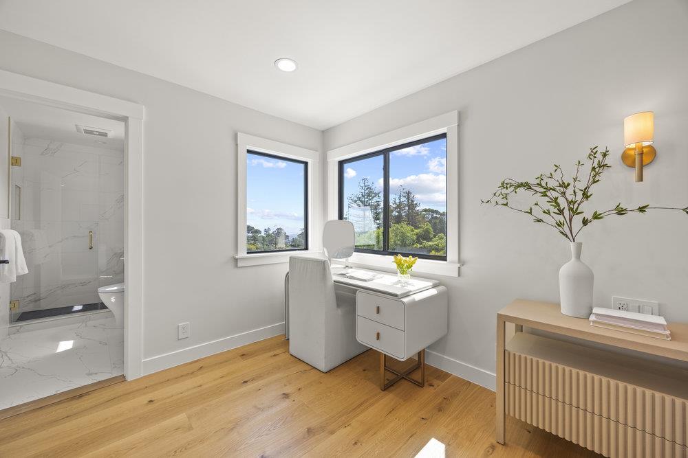 Detail Gallery Image 40 of 68 For 1095 Macadamia Dr, Hillsborough,  CA 94010 - 5 Beds | 5/1 Baths