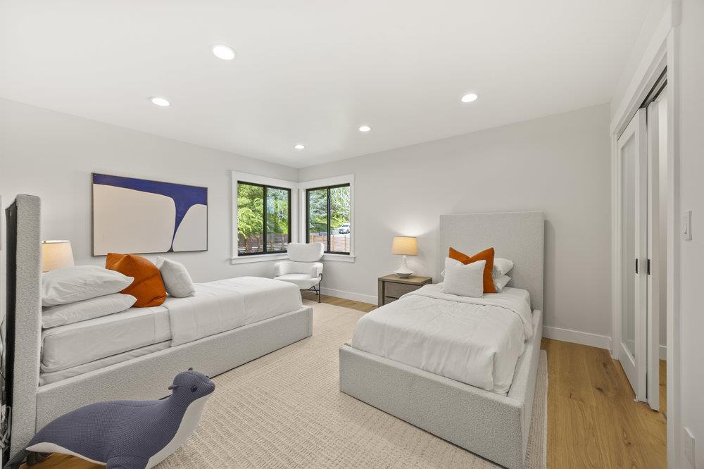 Detail Gallery Image 45 of 68 For 1095 Macadamia Dr, Hillsborough,  CA 94010 - 5 Beds | 5/1 Baths