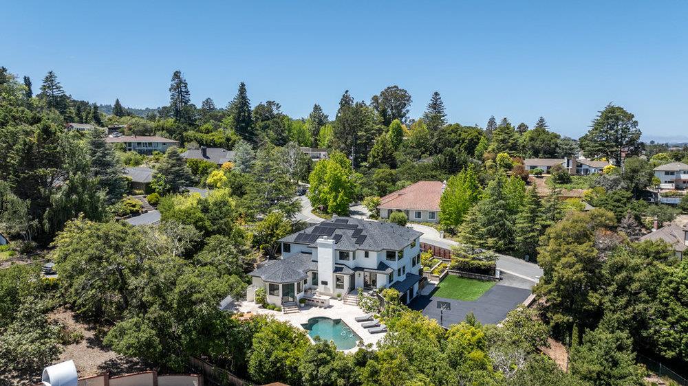 Detail Gallery Image 57 of 68 For 1095 Macadamia Dr, Hillsborough,  CA 94010 - 5 Beds | 5/1 Baths