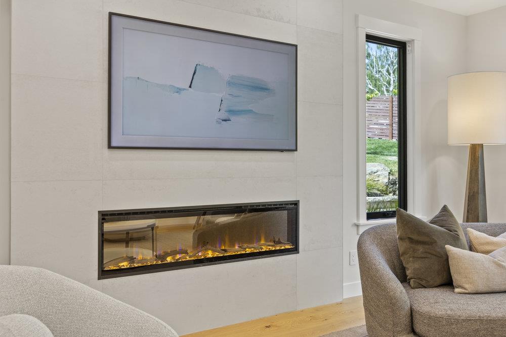 Detail Gallery Image 7 of 68 For 1095 Macadamia Dr, Hillsborough,  CA 94010 - 5 Beds | 5/1 Baths