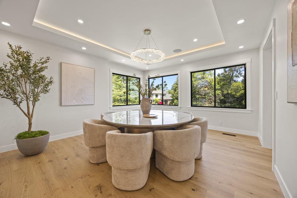 Detail Gallery Image 9 of 68 For 1095 Macadamia Dr, Hillsborough,  CA 94010 - 5 Beds | 5/1 Baths
