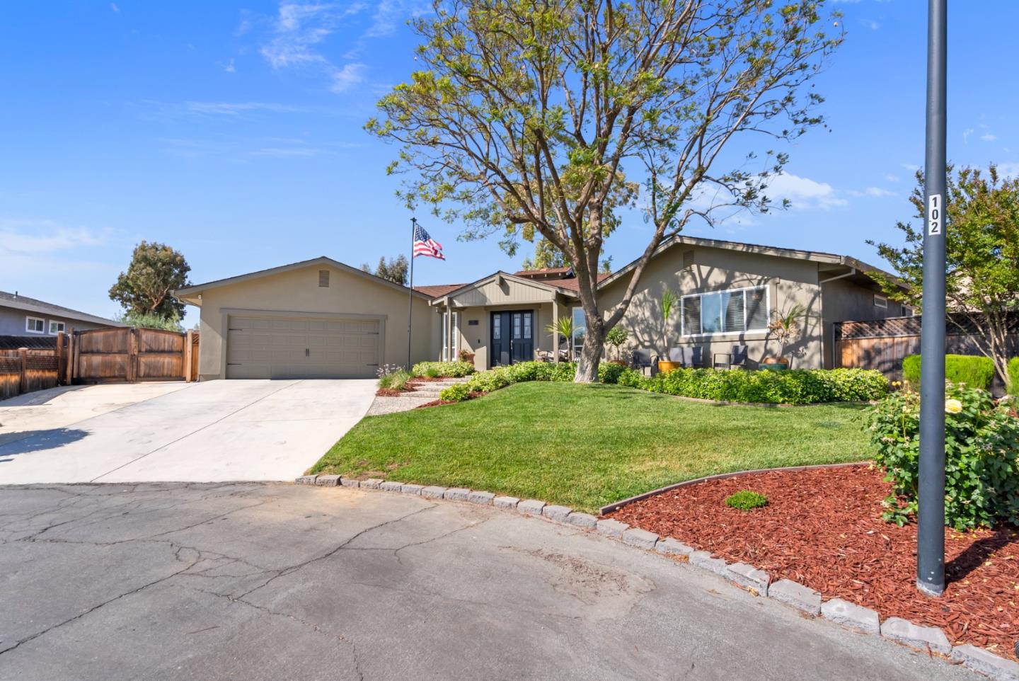 Detail Gallery Image 1 of 68 For 60 Dots Cir, Hollister,  CA 95023 - 3 Beds | 2/1 Baths