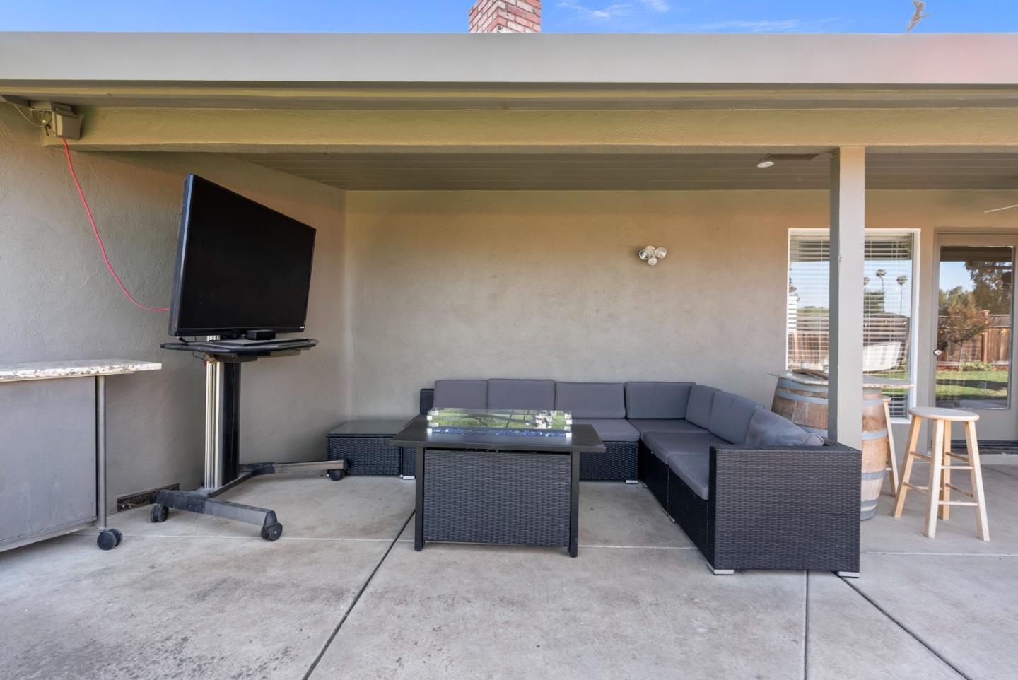 Detail Gallery Image 38 of 68 For 60 Dots Cir, Hollister,  CA 95023 - 3 Beds | 2/1 Baths