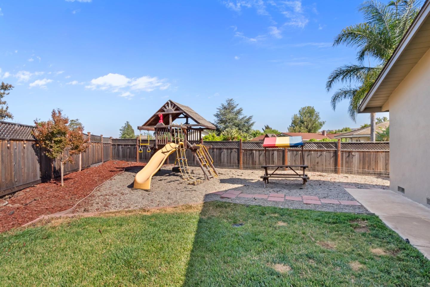Detail Gallery Image 48 of 68 For 60 Dots Cir, Hollister,  CA 95023 - 3 Beds | 2/1 Baths