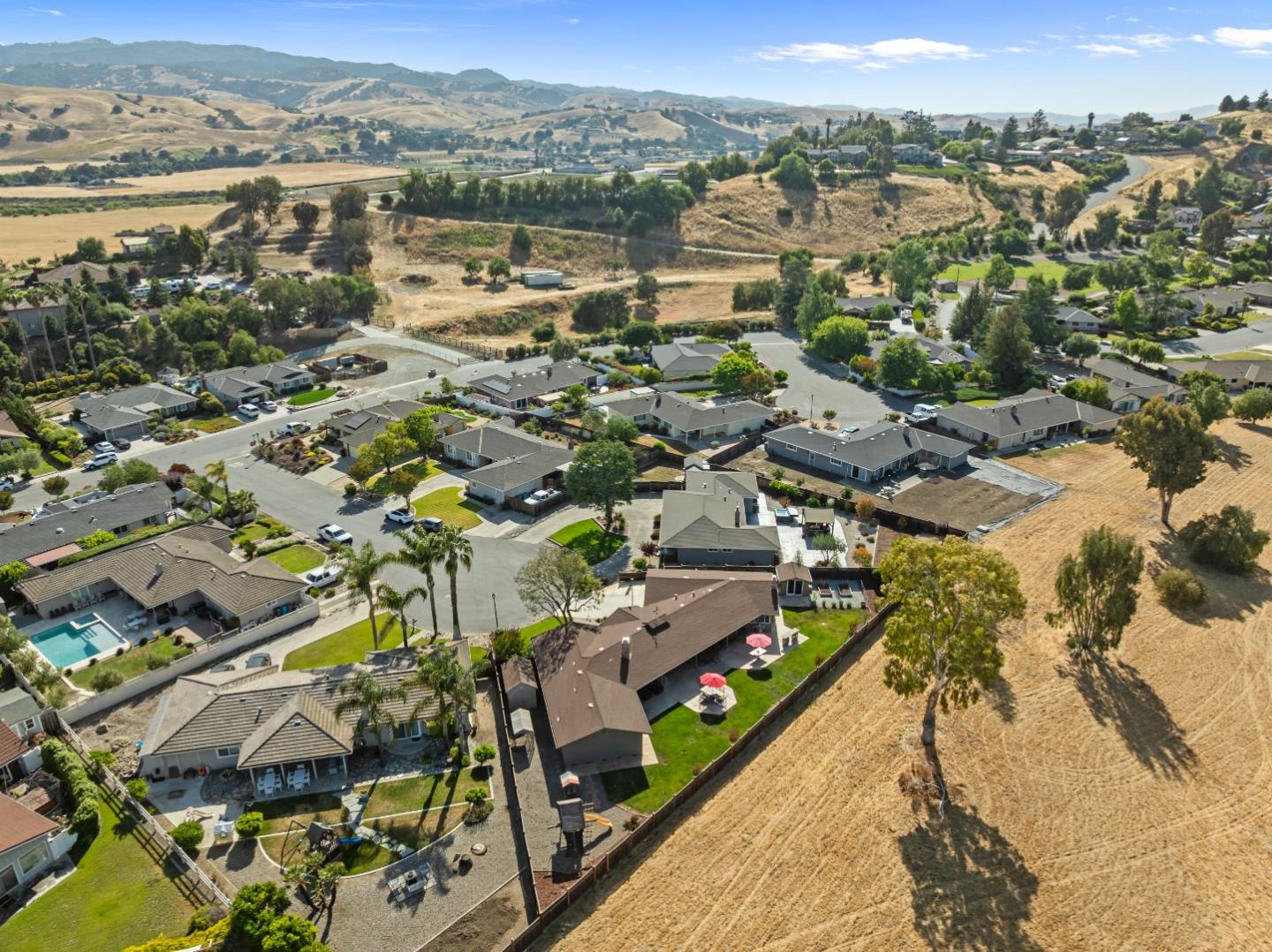 Detail Gallery Image 62 of 68 For 60 Dots Cir, Hollister,  CA 95023 - 3 Beds | 2/1 Baths