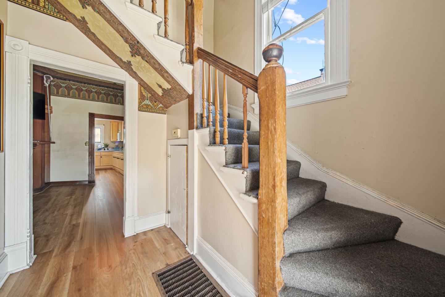 Detail Gallery Image 5 of 24 For 551 Washington St, Santa Clara,  CA 95050 - 6 Beds | 3 Baths