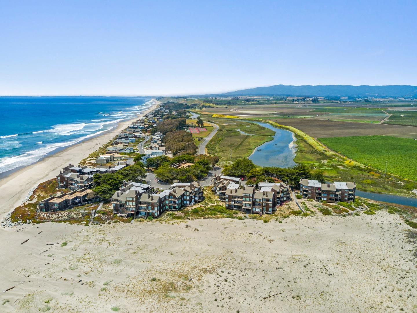 Detail Gallery Image 34 of 36 For 52 Pelican Pt, Watsonville,  CA 95076 - 1 Beds | 1 Baths