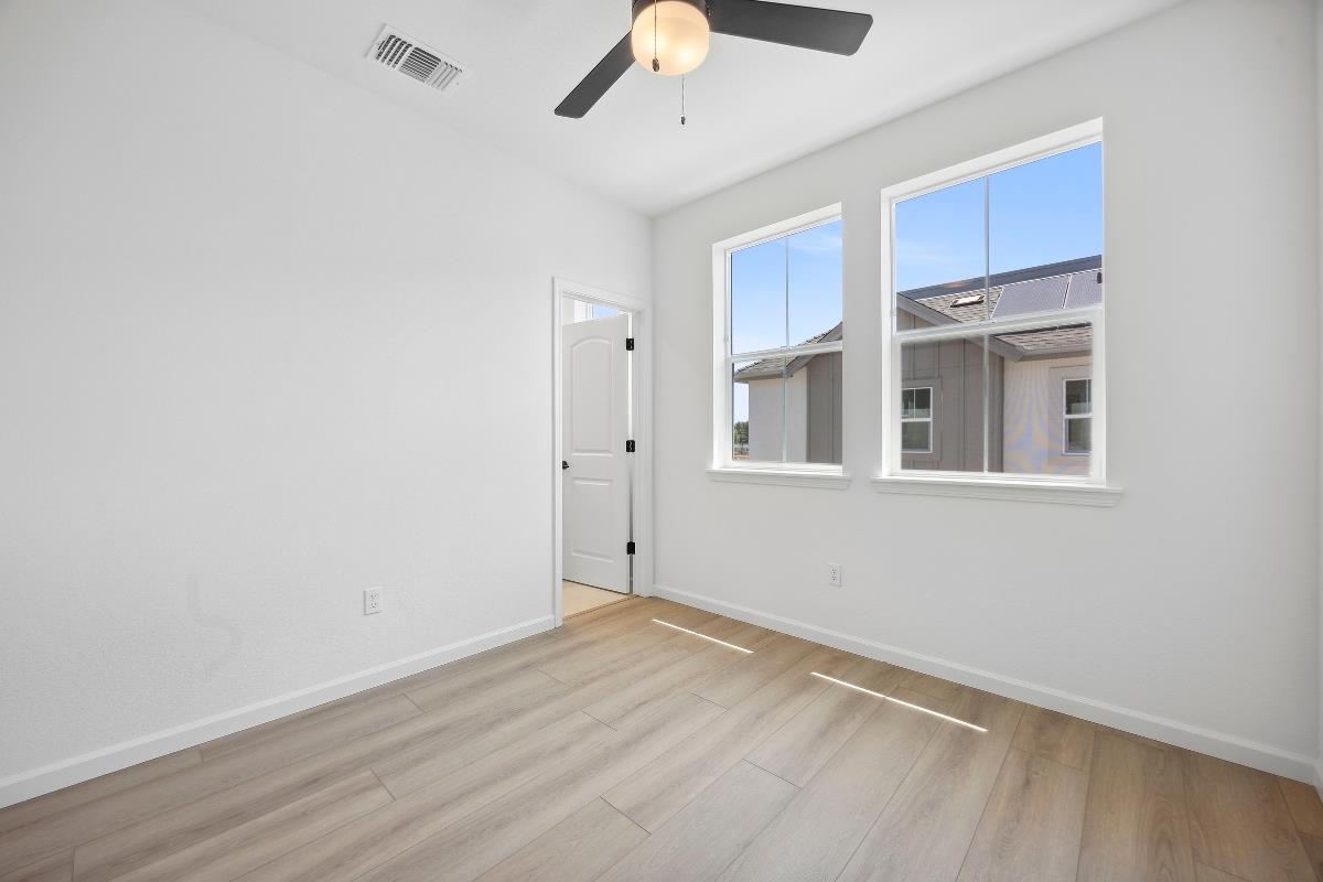 Detail Gallery Image 23 of 31 For 3710 Scribe Way, Castro Valley,  CA 94546 - 3 Beds | 3 Baths