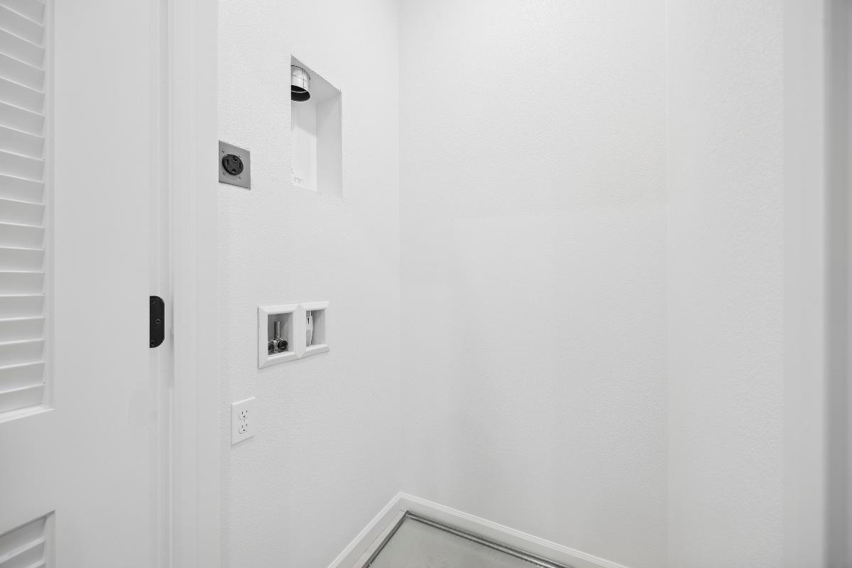 Detail Gallery Image 27 of 31 For 3710 Scribe Way, Castro Valley,  CA 94546 - 3 Beds | 3 Baths