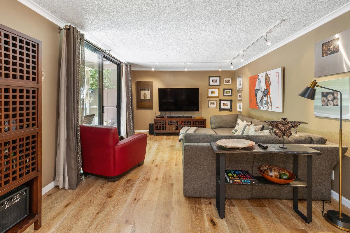 Detail Gallery Image 2 of 32 For 1116 Shelter Creek Ln, San Bruno,  CA 94066 - 2 Beds | 2 Baths