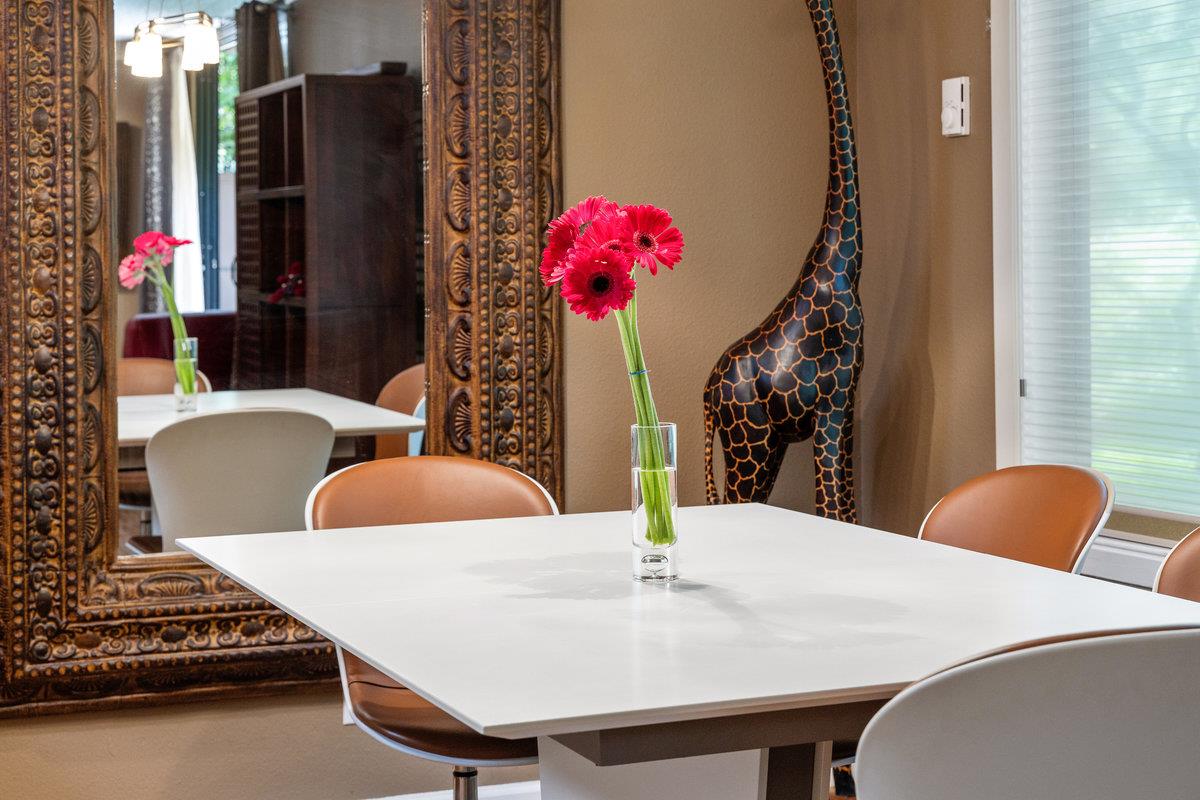 Detail Gallery Image 9 of 32 For 1116 Shelter Creek Ln, San Bruno,  CA 94066 - 2 Beds | 2 Baths