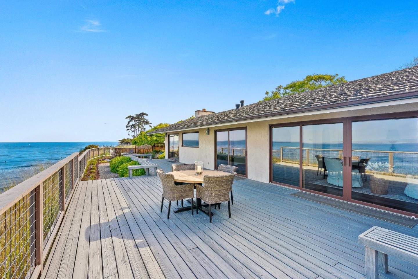 Detail Gallery Image 1 of 51 For 4250 Opal Cliff Dr, Santa Cruz,  CA 95062 - 4 Beds | 2/1 Baths