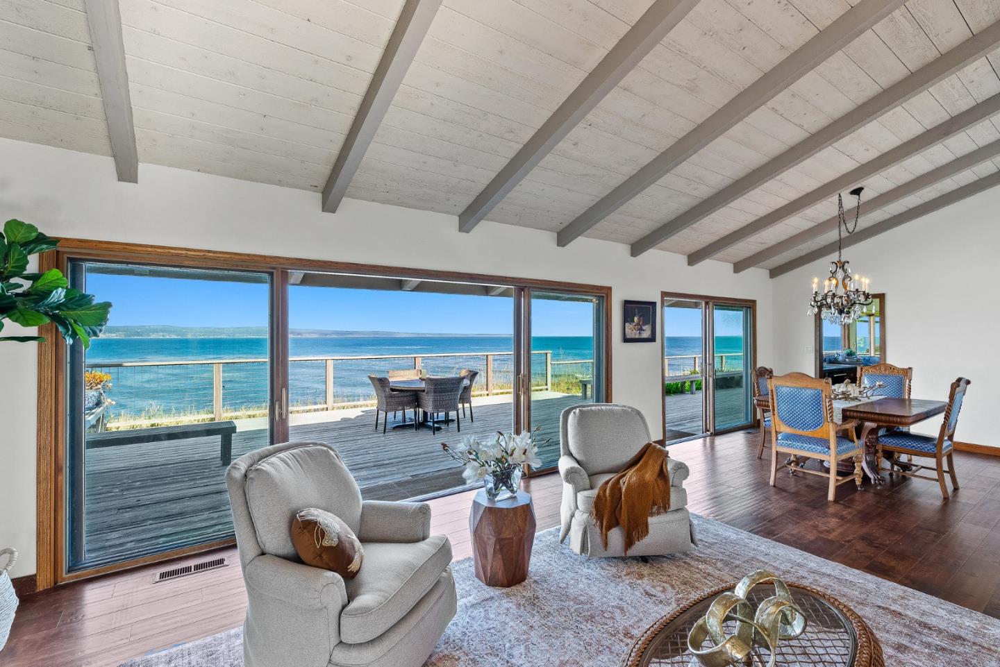 Detail Gallery Image 11 of 51 For 4250 Opal Cliff Dr, Santa Cruz,  CA 95062 - 4 Beds | 2/1 Baths