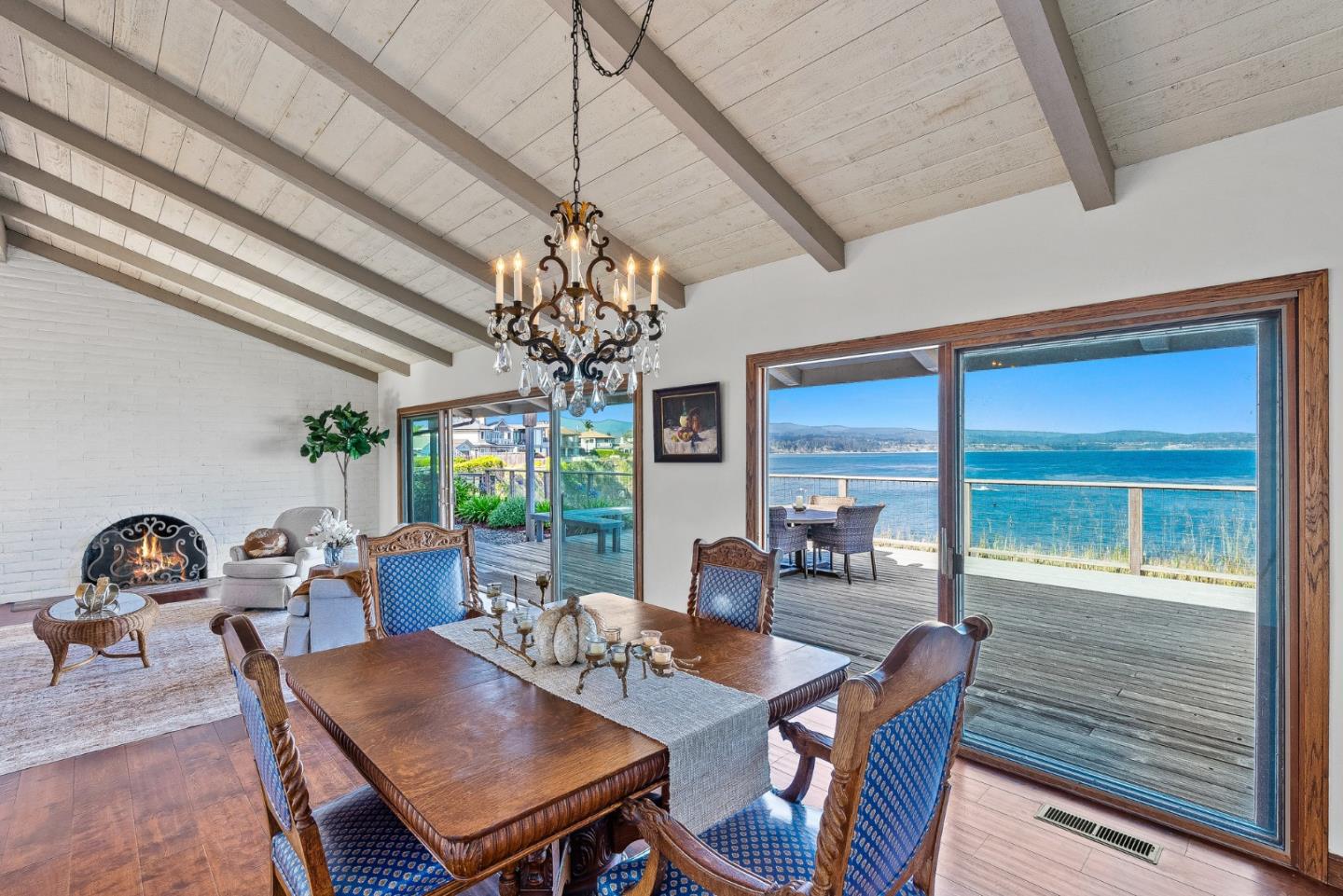 Detail Gallery Image 13 of 51 For 4250 Opal Cliff Dr, Santa Cruz,  CA 95062 - 4 Beds | 2/1 Baths